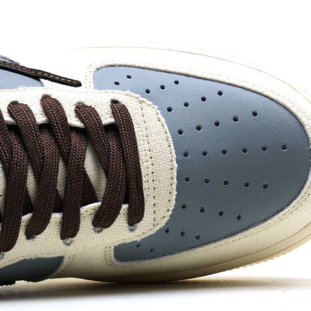 本地自取💰200 NK Travis Scott x Playstation x Nike  Air Force1 Low三方联名 倒钩 反勾 扣篮系列复古低帮休闲运动滑板中邦板鞋。采用脚感柔软舒适ZoomAir气垫，有效吸收滑板等极限运动在落地时带来的冲击力，为街头运动者们提