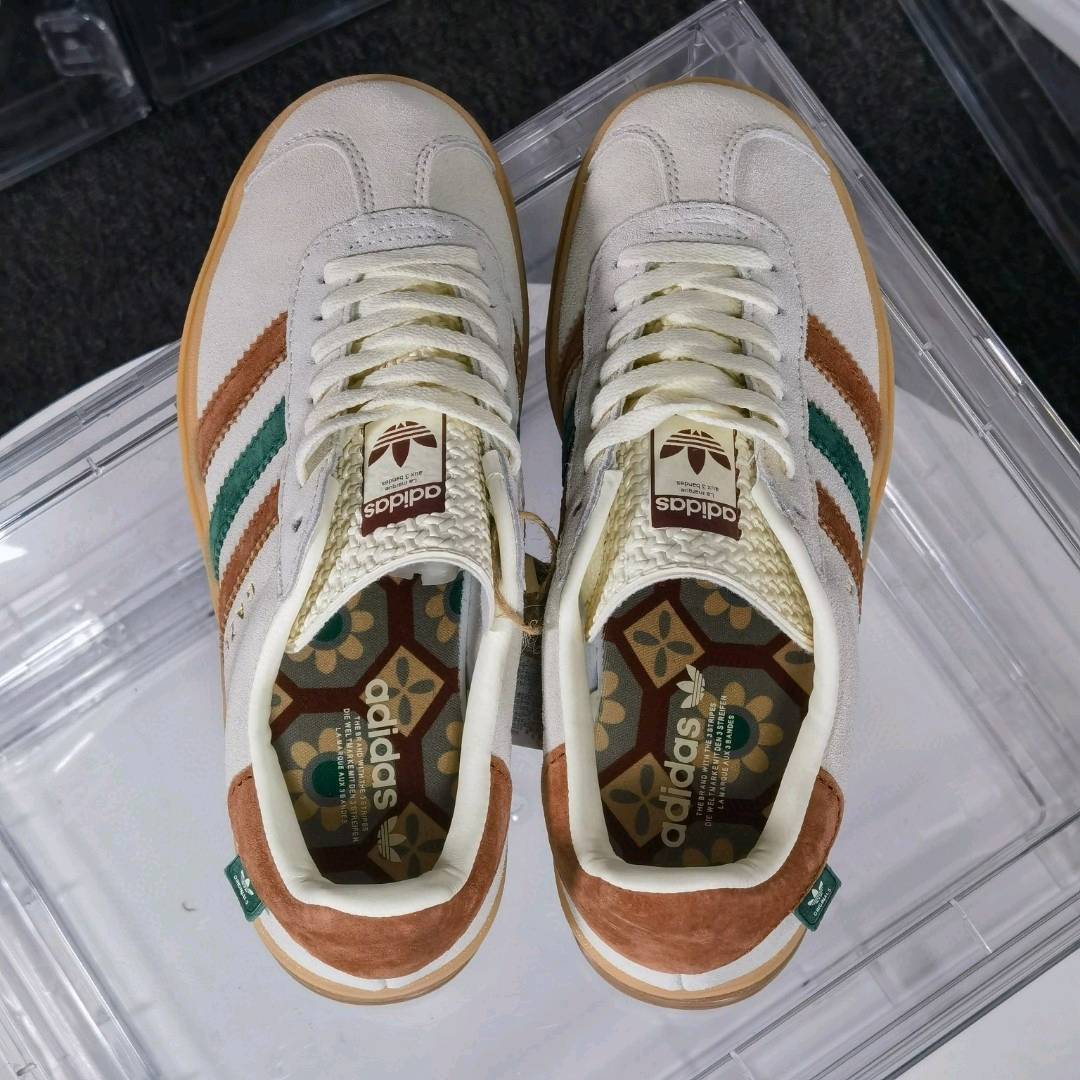 新款首发Adidas Originals Gazelle Bold W 羚羊松糕系列复古百搭厚底增高低帮休闲运动板鞋 灰白  货号:IG3685 尺码:35 36.5 37.5 38 38.5 39 40