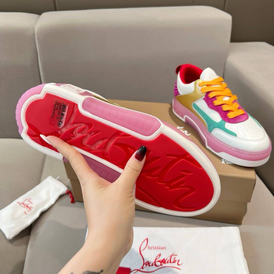 🌹🌹🌹̋王俊凯 杨幂 许凯 张婧仪 丁程鑫 陈牧驰 王子异 同款Christian Louboutin路铂廷 2024  【新品】 ASTROLOUBI  男女同款厚底运动鞋红底鞋时尚与运动完美融合， 面料采用奢华小牛皮、柔软麂皮、光滑缎面以及层压真皮，及后帮配经典的铆钉装