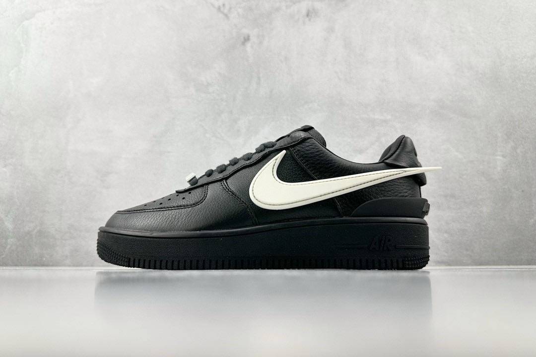真标💰110 150 公司级💰190  纯原💰260 AMBUSH x Nike Air Force 1 Low 黑色 大勾 货号：DV3464-001 尺码：36 36.5 37.5 38 38.5 39 40 40.5 41 42 42.5 43 44 45 46 47