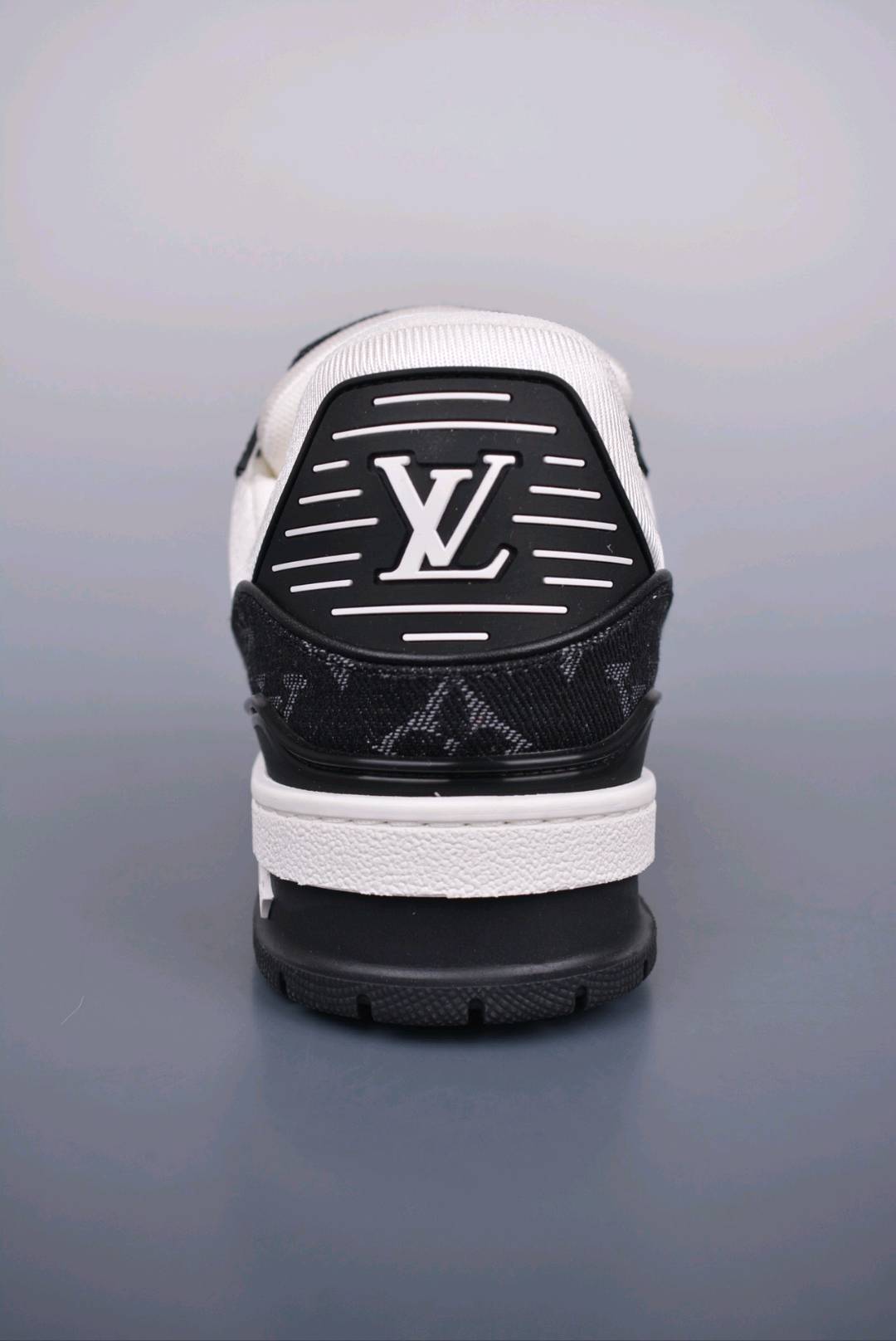 💰真标260 💰公司级450 💰纯原560 💰代购级760  on Trainer Sneaker Low 空胶版本  正品1：1  细节对标官网 蓝色得物外盒  #芯片版本 右脚鞋舌 #右脚鞋扣扫码直达官方  独家定制 、升级版扫码秒进官 纯原代购指定版本 融合素净小
