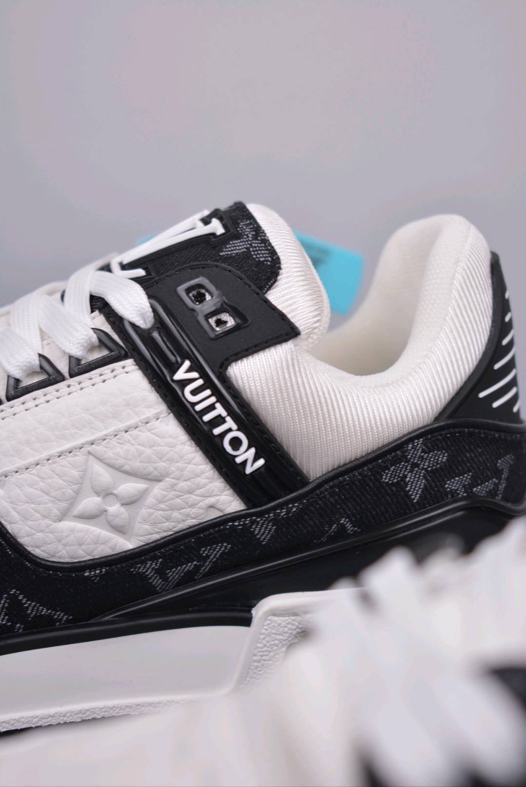 💰真标260 💰公司级450 💰纯原560 💰代购级760  on Trainer Sneaker Low 空胶版本  正品1：1  细节对标官网 蓝色得物外盒  #芯片版本 右脚鞋舌 #右脚鞋扣扫码直达官方  独家定制 、升级版扫码秒进官 纯原代购指定版本 融合素净小