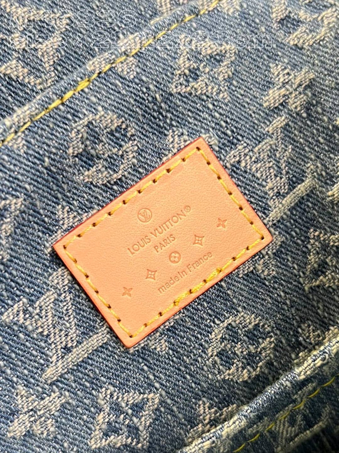 【💗660700 M46836 】Venice双肩包选用由认证棉织就的Monogram Denim 丹宁牛仔帆布，再以砂洗质感烘托利落线条。尺寸：21-12-23 s