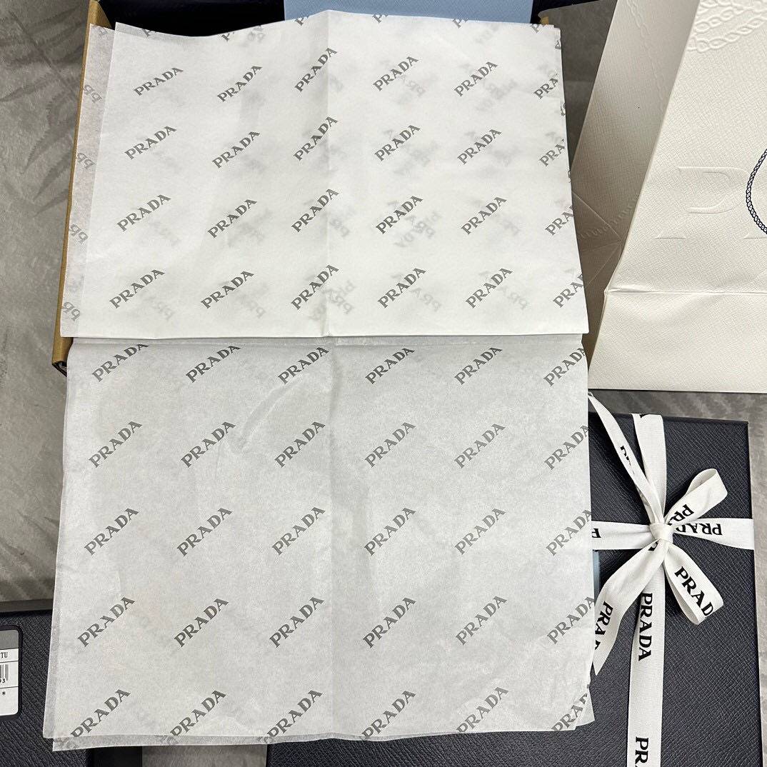 包都有配独家定制专柜全套包装！不用包装可少30