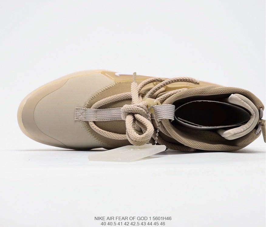 💰420 大厂出品 air fear of god 1 fog 联名篮球鞋 black 全码补货 目前市面唯一气垫无氧化版本 区分市面一眼假鞋型 后跟全面升级 大几率过验 无法鉴定  尺码：40 40.5 41 42 42.5 43 44 44.5 45 46