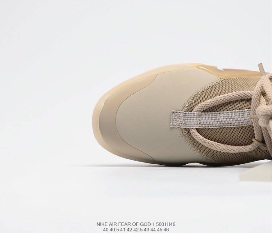 💰420 大厂出品 air fear of god 1 fog 联名篮球鞋 black 全码补货 目前市面唯一气垫无氧化版本 区分市面一眼假鞋型 后跟全面升级 大几率过验 无法鉴定  尺码：40 40.5 41 42 42.5 43 44 44.5 45 46