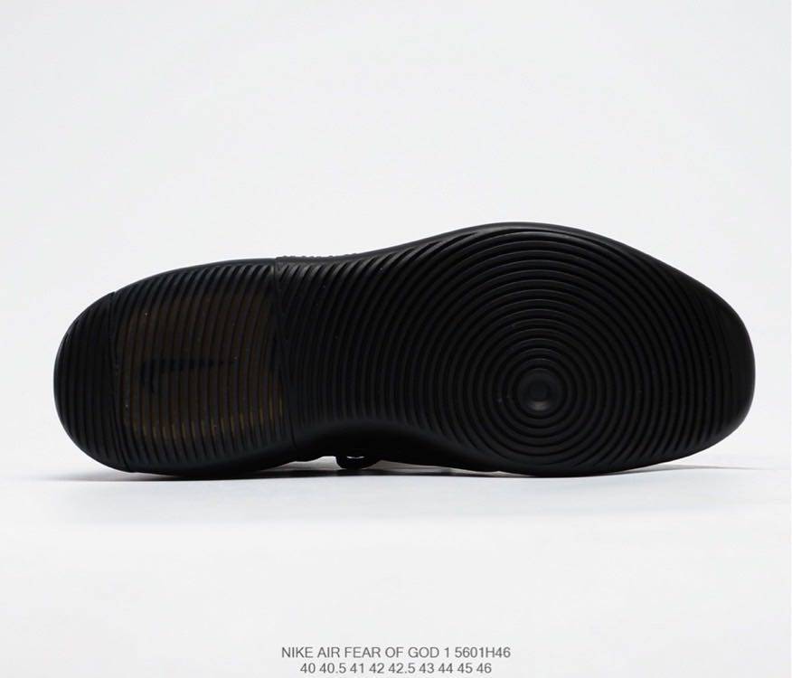 💰420
大厂出品 air fear of god 1 fog 联名篮球鞋 black 全码补货 目前市面唯一气垫无氧化版本 区分市面一眼假鞋型 后跟全面升级 大几率过验 无法鉴定  尺码：40 40.5 41 42 42.5 43 44 44.5 45 46