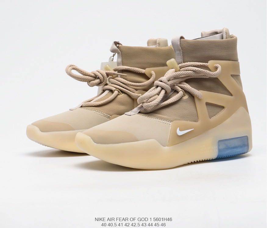 💰420 大厂出品 air fear of god 1 fog 联名篮球鞋 black 全码补货 目前市面唯一气垫无氧化版本 区分市面一眼假鞋型 后跟全面升级 大几率过验 无法鉴定  尺码：40 40.5 41 42 42.5 43 44 44.5 45 46