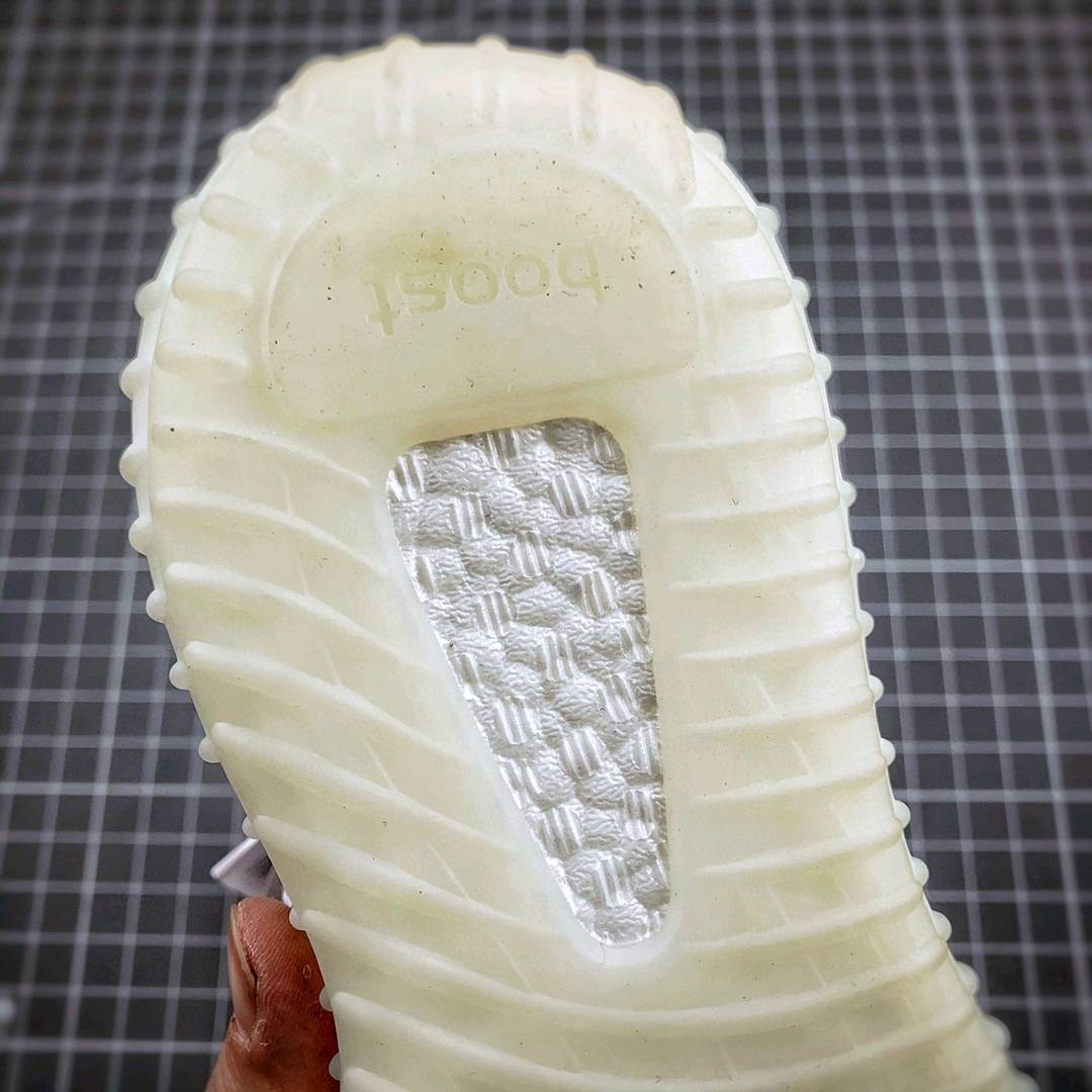 💰150真标💰180公司级💰260纯原版
Yeezy 350V2 "Static"白满天星
外贸客户指定订单 东莞原织面纯原1.0
原织面精针织机,原厂针织面料
#原档大底模具 百分百与海外发售原版一致
#顶级Boost 满钉大底 一切细节实拍如图
极力推荐此版本 触碰性价比至高点‼
Size:36 36.5 37 38 38.5 39 40 40.5 41 42 42.5 43 44 44.5 45 46 47
nike耐克 运动鞋空军一号 萨洛蒙阿迪达斯adidas 三叶草 椰子350 v2 sb dunk 古驰脏脏鞋 麦昆 匡威1970s 万斯 vans 范斯运动鞋板鞋跑步鞋跑鞋篮球鞋 添柏岚prada普拉达爱马仕香奈儿新百伦 巴黎世家迪奥dior爱步乔丹 air jordan 亚瑟士asics 斯凯奇 斐乐 彪马 锐步 mlb fila 鬼冢虎 lv路易威登 ny 北面 大鹅ugg 莆田鞋 板鞋 樱花粉 af1 高帮 纯白 复古 满天星 解构 鬼冢虎鞋盾 samba小麦色 蓝粉 马卡龙 低帮 独角兽 鬼冢虎鸳鸯 联名 童鞋 冰淇淋 骨白冰蓝 白蓝 黑色 小白鞋 电玩像素 黑白 涂鸦 镭射 雾霾 白色 diy 1970s 夜光 大童 泼墨 中帮 黑武士 洛克公园 魔术贴 情侣 经典 四钩 奶咖色 刮刮乐 白丝绸 白银 3m 反光 白绿夜光 白橙双钩 小雏菊 权志龙 白绿橙 off white 飞线 金钩 冰块 小银钩 笑脸 缝线 剪纸 纯黑 蓝丝绸 情人节限定 白金 蓝白 354 黑曜石 熊猫 像素 冰蓝 四小勾 水晶底 寿桃 洞洞鞋 彩虹像素 灰色 air force 1 黑色 拖鞋 aj4 aj35 aj11 篮球鞋 莆田 aj3 aj6 aj13 aj7 童鞋 儿童鞋 aj312 aj36 黑白奥利奥 传奇蓝 aj32 限量版 飞人拖鞋 康扣 熊猫 北卡蓝 low 白水泥 藤原浩 aj34郭艾伦 影子灰 蒂芙尼绿 aj10 倒钩 aj9 冰雪奇缘 黑曜石 aj31 aj270 球鞋 大魔王 冰激凌 樱木花道 热熔岩 迪奥联名 胭脂红 凉鞋 aj15 满天星 水泥灰 芝加哥 鸳鸯 aj28 情侣 aj28 樱花粉 电玩像素 北卡蓝 小迪奥 粉色 樱花粉 电玩像素 烟灰 变色龙 兵马俑 大巴黎 aj16 兔八哥 马卡龙 大学蓝 aj30 黑水泥 白蛇 叶绿素 火影 白水泥 情人节限定 粉蛇 黑红 球鞋gtcut kobe球鞋 zoom kobe 500黑武士 2022r nike星空 gt球鞋 zoom跑鞋 纽巴伦990 nikecourt女鞋 zoom aj1 nb827 斐乐hike nike青花瓷 aj镭射 科6 next跑鞋 宇航员2.0 小白鞋 男鞋 运动鞋 斯凯奇 斐乐 板鞋 aj 彪马 新百伦 亚瑟士 new balance adidas 阿迪达斯 篮球鞋 空军一号 纯白 跑步鞋 vision street wear puma 女运动休闲鞋 nb 情侣鞋 球鞋 dunk 美津浓 欧文7 运动鞋女款跑步鞋 休闲男鞋 aj1 拖鞋 耐克鞋男新款 鞋子 童鞋 男款 飞马 zoom 超级飞马 跑鞋 老爹鞋 air max 儿童鞋子 男士 飞马38 m2k 日落 黑白熊猫 女款 飞马39 男款 阿甘鞋 飞马37 夏季 dunk sb 华夫鞋 凉鞋 开拓者 夏款 毛毛虫 气垫 air zoom 休闲鞋 高帮 帆布鞋 sacai 2022 vapormax 赤足 飞马36 af1 紫葡萄 树莓紫 winflo8 court女鞋 网鞋 zoom 破二 dc0774 拖鞋 superfly 子弹头 dunk黑白熊猫 blazer max270 欧文7 小童鞋 阿尔法 欧文8 登月 星空 莆田 黑武士 airmax97 贝壳头 三叶草 boost forum 椰子鞋 yeezy neo 暗夜精灵 金标 椰子 350 v2 ultraboost 清风 阿尔法 涉水鞋 ub21 ub22 forum84 ub nmd 爆米花 pro2 cut supernova x9000 椰子500 小椰子 forum low 史密斯 椰子700 樱花系列女鞋 新百伦530 327 574 5740 满天星 992 550 990 303 nb2002ra 302 元祖灰 993 990v5 nb300 ms327 580 999 nb327新百伦 新百伦878 nb300 5740奶茶色 m5740nb5740 997 608 452 nbms327 992元祖灰 996 880 低帮 倒钩 aj1 low 北卡蓝 黑曜石 倒钩藤原浩鞋 芝加哥 禁穿 小迪奥aj1 aj1大学蓝 樱花粉 烟灰 闪电倒钩 mid 影子灰 白丝绸 黑红脚趾 黑红 马卡龙 小dior 蒂芙尼绿 黑脚趾 小摩卡 蜘蛛侠 兔八哥 莆田纯原 纯白 中帮 黑粉脚趾 鸳鸯 low摩卡棕 扣碎 倒钩低帮 小闪电 凯尔特人 芝加哥ow联名 灰白 红豆奶茶 叛逆 换底 扣碎篮板 摩卡棕 迪奥联名鞋 皇家蓝 低帮女鞋倒钩白棕 泡泡糖 黑粉脚趾 北卡蓝低帮 黑绿脚趾 影子灰 蒂芙尼绿 黑脚趾 浆果粉 扣碎篮板 鸳鸯 冰淇淋 白丝绸 激光蓝 offwhite联名 黑粉脚趾 蓝 水洗丹宁 情人节 午夜蓝 凯尔特人 泡泡糖 男鞋 女鞋 夏季 儿童 拖鞋 小众鞋 篮球鞋 凉鞋 运动鞋 跑步鞋 童鞋 板鞋 日落 足球鞋 小白鞋 跑鞋 老爹鞋 zoom 超级飞马 36 37 38 sb dunk 鞋子 新款 m2k air max 薄款 赤足5.0 星空 登月 回到未来 vapormax 超轻 网鞋 气垫鞋 阿甘鞋 休闲鞋 47 blazer 高帮 樱花粉 free vaporfly 情侣 子弹头 华夫鞋 欧文7 lebron18 joyride fly3 max270 杜兰特5 毛毛虫 黑武士 限量版 忍者 马拉松 winflo7 kyrie7 ep 莆田鞋 板鞋 樱花粉 af1 高帮 纯白 复古 满天星 解构 鞋盾 小麦色 蓝粉 马卡龙 低帮 独角兽 鸳鸯 联名 童鞋 冰淇淋 骨白冰蓝 白蓝 黑色 小白鞋 电玩像素 黑白 涂鸦 镭射 雾霾 白色 diy 夜光 大童 泼墨 中帮 黑武士 洛克公园 魔术贴 情侣 经典 四钩 奶咖色 刮刮乐 白丝绸3xl 白银 3m 反光 白绿夜光 白橙双钩 小雏菊 权志龙 白绿橙 off white 飞线 金钩 冰块 小银钩 笑脸 缝线 剪纸 纯黑 蓝丝绸 情人节限定 白金 蓝白 354 黑曜石 熊猫 像素 冰蓝 四小勾 水晶底 寿桃 洞洞鞋 彩虹像素 灰色 air force 1 黑色 拖鞋 aj4 aj35 aj11 篮球鞋 莆田 aj3 aj6 aj13 aj7 童鞋 儿童鞋 aj312 aj36 黑白奥利奥 传奇蓝 aj32 限量版 飞人拖鞋 康扣 熊猫 北卡蓝 low 白水泥 藤原浩 aj34郭艾伦 影子灰 蒂芙尼绿 aj10 倒钩 aj9 冰雪奇缘 黑曜石 aj31 aj270 球鞋 大魔王 冰激凌 樱木花道 热熔岩 迪奥联名 胭脂红 凉鞋 aj15 满天星 水泥灰 芝加哥 鸳鸯 aj28 情侣 aj28 樱花粉 电玩像素 北卡蓝 小迪奥 粉色 2024春季夏季秋季冬季新款透气时尚防水复古休闲潮流气垫情侣夏款名牌定制增高限量版原装健身专业防臭实战大码中老年小学生训练越野皮面旅游真皮沙滩登山爆款鞋子避震缓震舒适柔软保暖创意明星爱不香奈儿同款ins上班商务舒服德训薄款平底学生防滑经典搭配简约耐磨厚底鞋底轻便吸汗防臭莆田鞋纯原Zoom Af1 空军一号顶级复刻百搭高弹原厂36 37.5 38 39 40 40.5 41 42 42.5 43 44 44.5 45官方专柜特价樱花粉 电玩像素 烟灰 变色龙 昂跑兵马俑 萨洛蒙大巴黎 aj16 兔八哥 马卡龙 迪桑特羽绒服 冲锋衣 卫衣大学蓝 aj30 黑水泥 罗意威白蛇 始祖鸟叶绿素 火影 白水泥 情人节限定V2k 粉蛇 迪奥Dior samba gazelle2024春季夏季秋季冬季新款透气时尚防水复古休闲潮流气垫情侣夏款名牌定制增高限量版原装健身专业防臭实战大码中老年小学生训练越野皮面旅游真皮沙滩登山爆款鞋子避震缓震舒适柔软保暖创意明星同款ins上班商务舒服德训薄款平底学生防滑经典搭配简约耐磨厚底鞋底轻便吸汗防臭莆田鞋纯原Zoom Af1 空军一号顶级复刻百搭高弹原厂36 37.5 38 39 40 40.5 41 42 42.5 43 44 44.5 45官方专柜特价