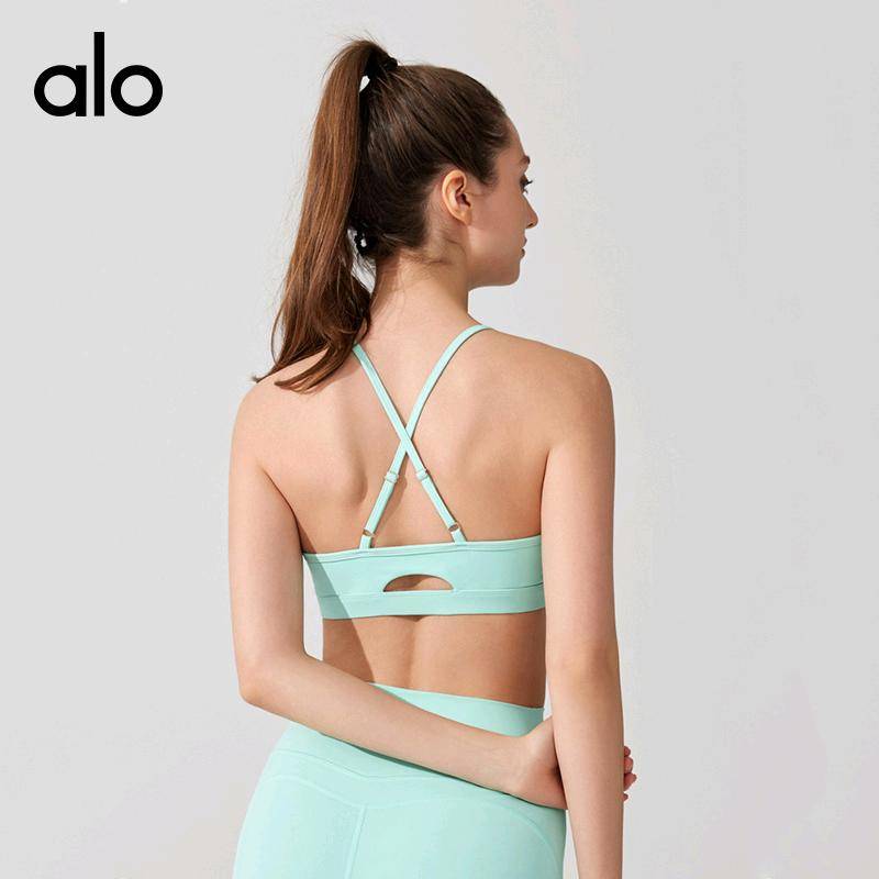 ALO YOGA💰78💎支持一件代发
aloyoga裸感运动内衣美背聚拢瑜伽上衣跑步健身肩带文胸
【品牌】ALO 
【款号】YW378
【面料】锦纶/氨纶
【颜色】丝兰，海岩灰，奶昔，深咖啡，大红
【尺码】S，M，L，XL
 专柜同款品质，厂家直销，货源充足，售后保障