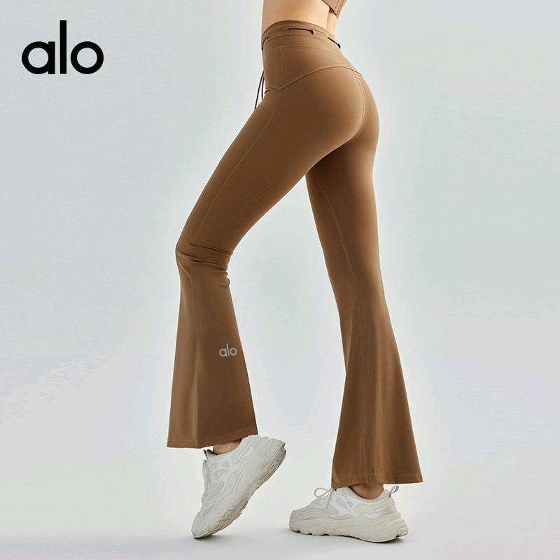 ALO YOGA 💰88💎支持一件代发 
alo yoga裸感微喇瑜伽长裤高腰提臀健身裤无尴尬线喇叭裤
【品牌】ALO 
【款号】DSP577
【面料】涤纶
【颜色】海岩灰，黑色，可可色，雪松绿
【尺码】S，M，L，XL
 专柜同款品质，厂家直销，货源充足，售后保障