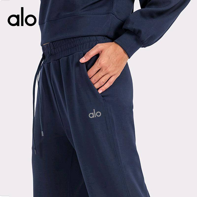 ALO YOGA  💰103💎支持一件代发
aloyoga 休闲宽松运动卫裤女液态空气层软糯亲肤健身直筒长裤
【品牌】ALO 
【款号】DAW016
【面料】52%涤纶+40%人棉+8%氨纶
【颜色】海军蓝，石墨灰，珠光白
【尺码】4/S，6/M，8/L，10/XL，12/XXL
 专柜同款品质，厂家直销，货源充足，售后保障