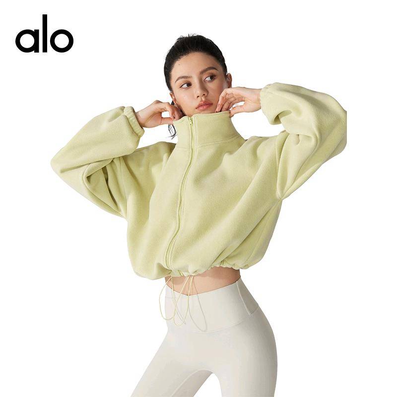 ALO YOGA  💰103💎支持一件代发
aloyoga 欧美羊羔绒运动外套女秋冬加绒加厚立领抓绒衣健身休闲外套
【品牌】ALO 
【款号】YC258
【面料】聚酯纤维（涤纶）
【颜色】藏青色，黑色（新色），焦茶咖，奶油杏，青柠绿，燕麦奶
【尺码】S，M，L，XL  
 专柜同款品质，厂家直销，货源充足，售后保障