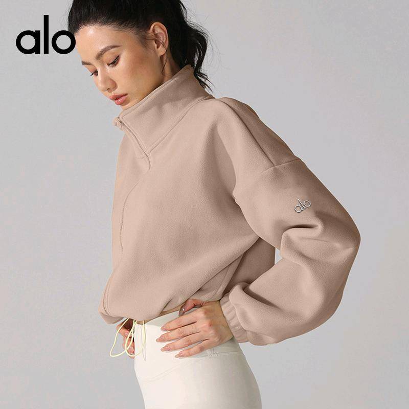 ALO YOGA  💰103💎支持一件代发
aloyoga 欧美羊羔绒运动外套女秋冬加绒加厚立领抓绒衣健身休闲外套
【品牌】ALO 
【款号】YC258
【面料】聚酯纤维（涤纶）
【颜色】藏青色，黑色（新色），焦茶咖，奶油杏，青柠绿，燕麦奶
【尺码】S，M，L，XL  
 专柜同款品质，厂家直销，货源充足，售后保障