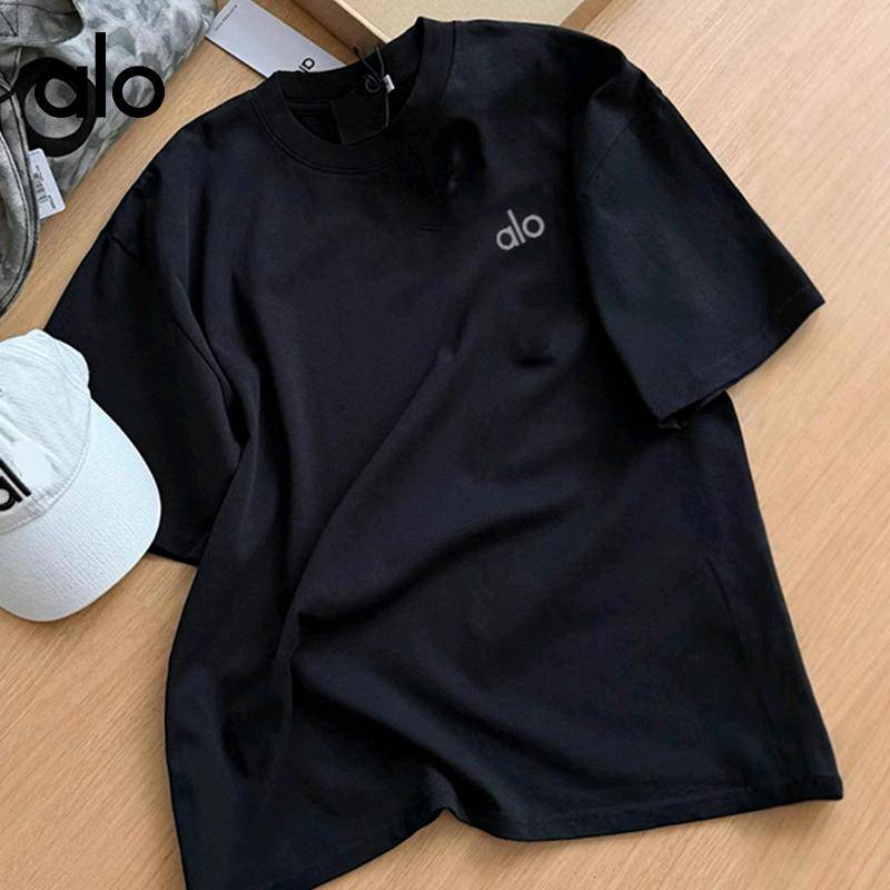 ALO YOGA💰68💎支持一件代发
aloyoga短袖裸感瑜伽圆领T恤短袖运动健身服跑步上衣T恤
【品牌】ALO 
【款号】JY90042
【面料】棉，氨纶
【颜色】白色，粉红色，黑色，玫红色，浅灰色，浅蓝色，浅绿色
【尺码】S，M，L，XL，2XL，3XL
 专柜同款品质，厂家直销，货源充足，售后保障