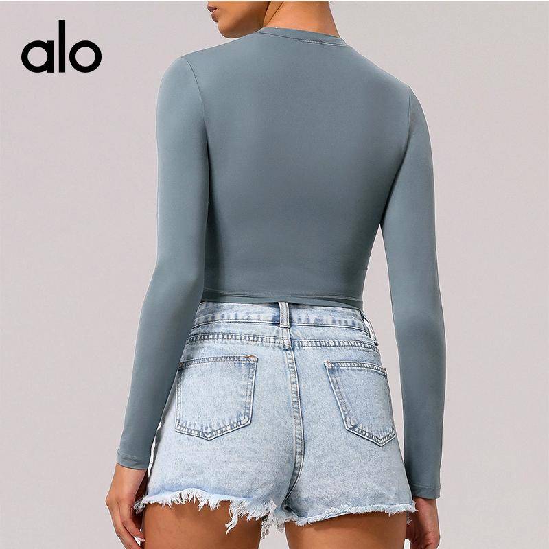 ALO YOGA 💰73💎支持一件代发
alo yoga 跨境无缝紧身纯色褶皱运动长袖高弹透气跑步健身瑜伽服
【品牌】AlO
【款号】TK001
【面料】锦纶/氨纶
【颜色】高级黑，蓝灰色，深咖，深铁灰
【尺码】S，M，L，XL
 专柜同款品质，厂家直销，货源充足，售后保障