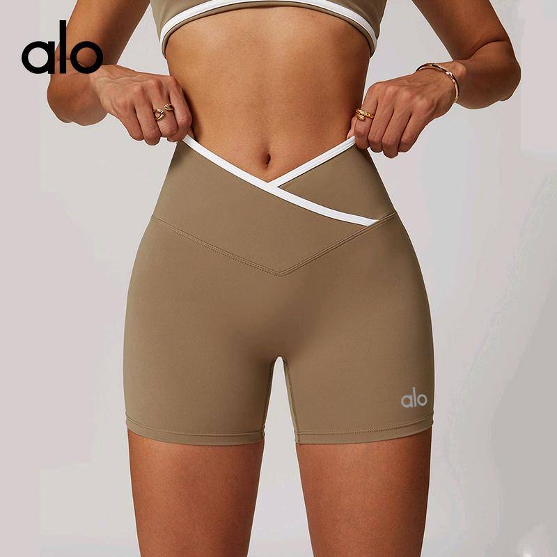 ALO YOGA 💰78💎支持一件代发
aloyoga短裤裸感紧身瑜伽裤交叉高腰阔腿裤运动健身短裤
【品牌】AlO
【款号】DDK8843
【面料】锦纶/氨纶
【颜色】高级黑，可可棕，蓝灰色，天鹅白，樱花粉
【尺码】S，M，L，XL
 专柜同款品质，厂家直销，货源充足，售后保障