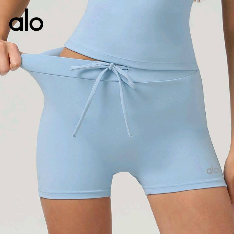 ALO YOGA💰68💎支持一件代发
aloyoga短裤裸感提臀瑜伽短裤高腰收腹裤速干紧身跑步短裤
【品牌】ALO 
【款号】DK2504
【面料】锦纶/氨纶
【颜色】黑色，咖啡色，天空蓝，热烈红
【尺码】S，M，L，XL
 专柜同款品质，厂家直销，货源充足，售后保障