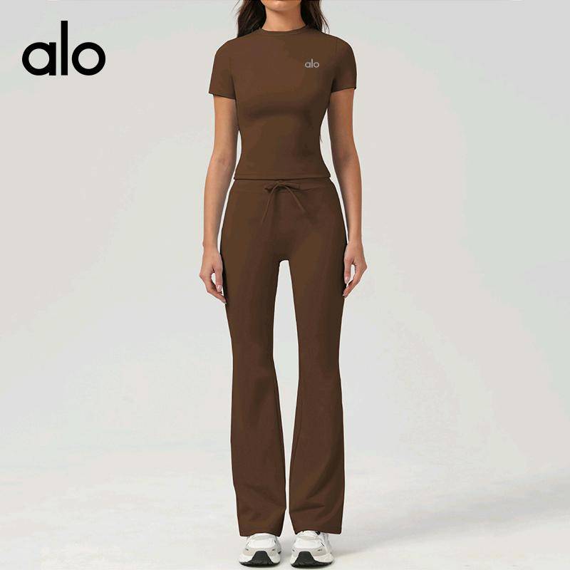 ALO YOGA💰68💎支持一件代发
aloyoga短袖上衣裸感瑜伽圆领T恤短袖运动健身服跑步上衣T恤
【品牌】ALO 
【款号】DX2504
【面料】锦纶/氨纶
【颜色】黑色，咖啡色，天空蓝
【尺码】S，M，L，XL
 专柜同款品质，厂家直销，货源充足，售后保障