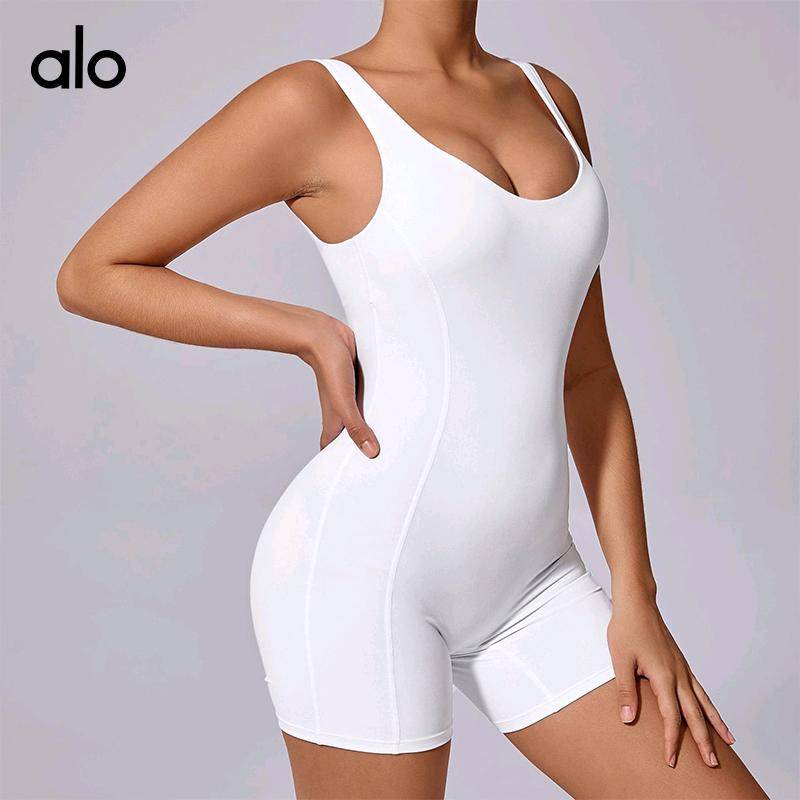 ALO YOGA💰93💎支持一件代发
alo yoga连体衣裸感瑜伽连体短裤带胸垫高强度运动健身服女
【品牌】ALO 
【款号】LTY18293
【面料】锦纶/氨纶
【颜色】藏青色，纯净白，红色，玫红色，尊贵黑
【尺码】S，M，L
 专柜同款品质，厂家直销，货源充足，售后保障