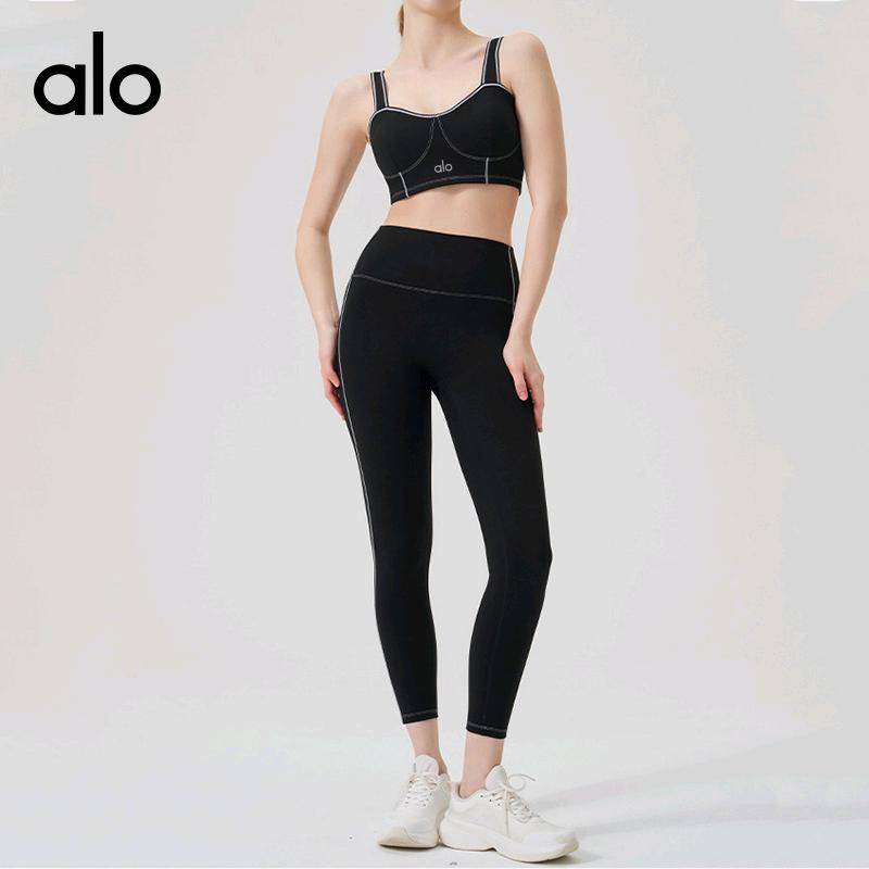 ALO YOGA💰168💎支持一件代发
aloyoga套装纯色高弹紧身高强度运动套装健身瑜伽服
【品牌】ALO 
【款号】TZ4037
【面料】锦纶/氨纶
【颜色】暗夜黑，咖啡色，锈红色，钻石白
【尺码】S，M，L，XL
 专柜同款品质，厂家直销，货源充足，售后保障