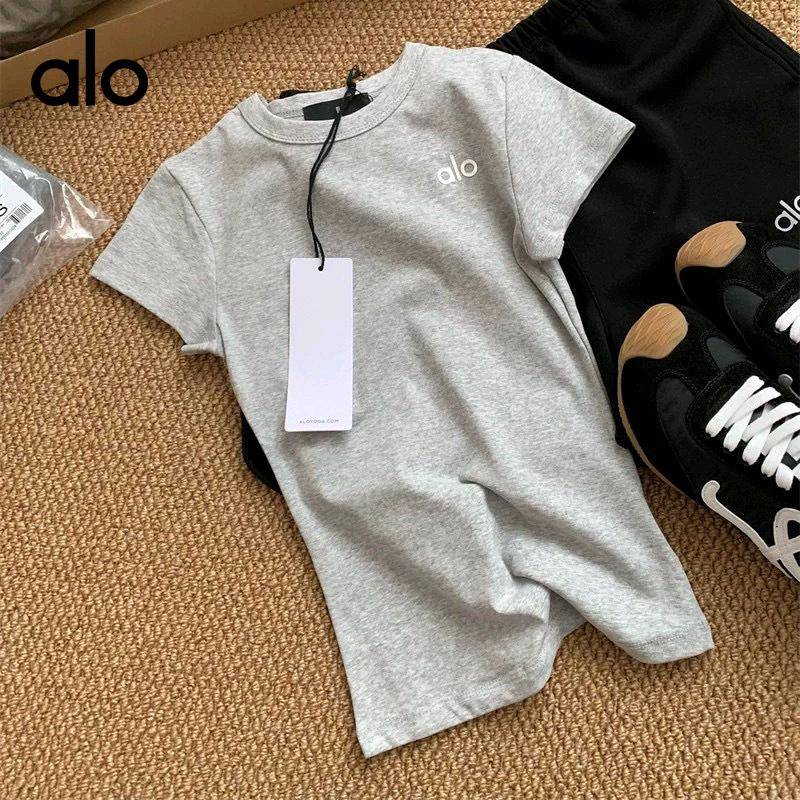 ALO YOGA💰58💎支持一件代发
aloyoga短袖简约休闲圆领短袖t恤短款弹力修身显瘦上衣
【品牌】ALO 
【款号】JY90041
【面料】棉，氨纶
【颜色】藏青色，粉红色，黑色，麻灰色，杏色
【尺码】S，M，L，XL
 专柜同款品质，厂家直销，货源充足，售后保障