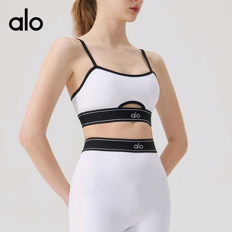 ALO YOGA💰133💎支持一件代发
alo套装螺纹瑜伽服套装文胸跑步健身上衣吊带瑜伽服套装
【品牌】ALO 
【款号】TZ4628
【面料】锦纶/氨纶
【颜色】暗夜黑，卡其色，墨绿色，山茶花粉，钻石白
【尺码】S，M，L，XL
 专柜同款品质，厂家直销，货源充足，售后保障