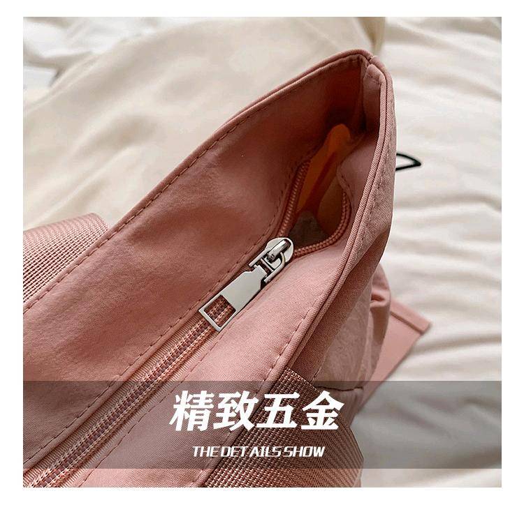 ALO YOGA💰98💎支持一件代发
aloyoga单肩包纯色大容量瑜伽休闲通勤手提包
【品牌】ALO 
【款号】JY90002
【面料】尼龙
【颜色】黑色，粉红色，灰色，卡其色
【尺码】均码
 专柜同款品质，厂家直销，货源充足，售后保障