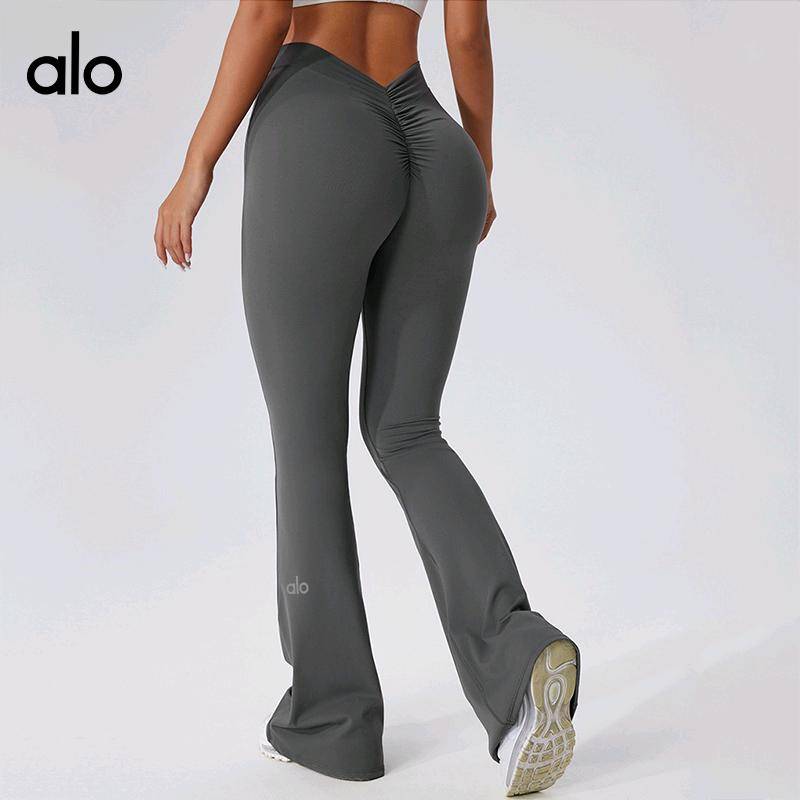 ALO YOGA💰88💎支持一件代发
alo瑜伽裤舞蹈长裤蜜桃后V提臀瑜裤喇叭裤运动阔腿高腰速干健身裤
【品牌】ALO 
【款号】CK628
【面料】锦纶，氨纶
【颜色】粉色，黑色，铅灰色，水蓝
【尺码】S，M，L，XL
 专柜同款品质，厂家直销，货源充足，售后保障