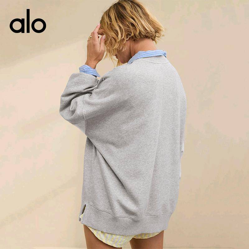 ALO YOGA💰83💎支持一件代发
alo卫衣外套女宽松休闲潮牌圆领上衣通勤女装高级感卫衣
【品牌】ALO 
【款号】E24W0600
【面料】涤纶，粘胶纤维
【颜色】白色，黑色，花灰，灰色，酒红，杏色
【尺码】S，M，L，XL
 专柜同款品质，厂家直销，货源充足，售后保障