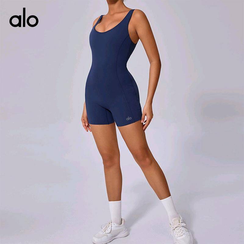ALO YOGA💰93💎支持一件代发
alo yoga连体衣裸感瑜伽连体短裤带胸垫高强度运动健身服女
【品牌】ALO 
【款号】LTY18293
【面料】锦纶/氨纶
【颜色】藏青色，纯净白，红色，玫红色，尊贵黑
【尺码】S，M，L
 专柜同款品质，厂家直销，货源充足，售后保障