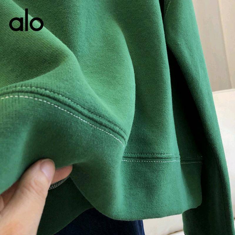 ALO YOGA 💰83💎支持一件代发
aloyoga卫衣短版圆领明线卫衣宽松套头显瘦休闲长袖外套上衣
【品牌】AlO
【款号】A030卫衣
【面料】棉/聚酯纤维
【颜色】白灰色，草绿色，黛蓝，桃粉色
【尺码】M，L
 专柜同款品质，厂家直销，货源充足，售后保障