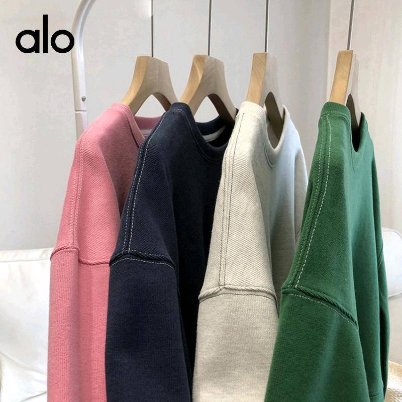 ALO YOGA 💰83💎支持一件代发
aloyoga卫衣短版圆领明线卫衣宽松套头显瘦休闲长袖外套上衣
【品牌】AlO
【款号】A030卫衣
【面料】棉/聚酯纤维
【颜色】白灰色，草绿色，黛蓝，桃粉色
【尺码】M，L
 专柜同款品质，厂家直销，货源充足，售后保障