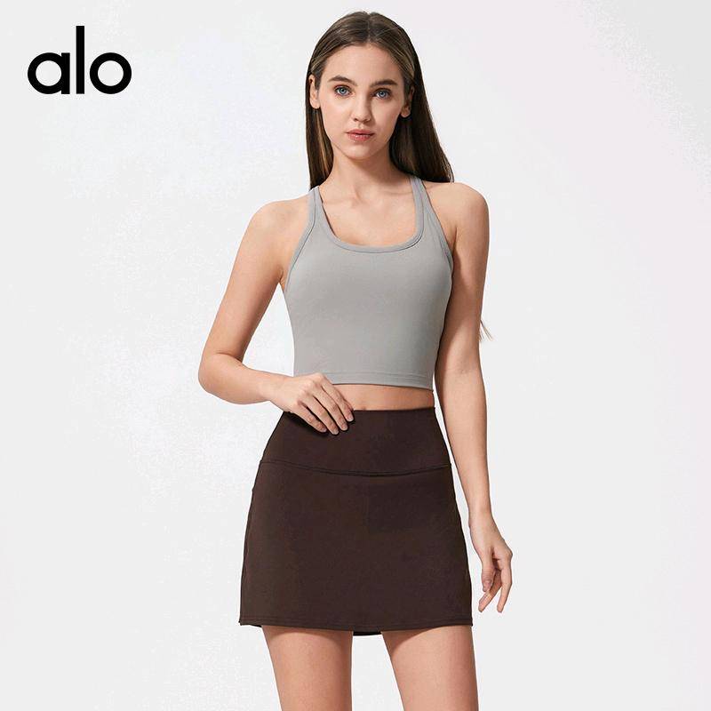 ALO YOGA 💰78💎支持一件代发
aloyoga背心运动瑜伽小背心女弹力休闲百搭健身运动内衣
【品牌】AlO
【款号】S2081
【面料】锦纶/氨纶
【颜色】白色，淡紫灰，河石色，黑色，红宝玉，焦橙色，卡布里蓝，流光灰，流沙粉，米白色，抹茶绿，深碳灰，石榴红，嫣红，月白蓝
【尺码】2，4，6，8，10，12
 专柜同款品质，厂家直销，货源充足，售后保障