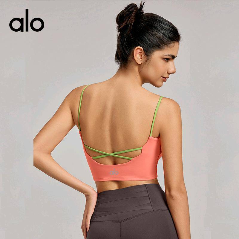 ALO YOGA💰78💎支持一件代发
aloyoga背心撞色健身瑜伽背心女裸感无痕吊带美背高弹瑜伽服
【品牌】ALO 
【款号】DWC115088
【面料】氨纶/锦纶
【颜色】板栗色，海岩灰，淘气粉，夏日蓝
【尺码】S，M，L，XL
 专柜同款品质，厂家直销，货源充足，售后保障