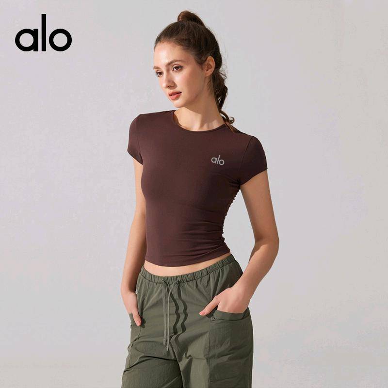 ALO YOGA 💰68💎支持一件代发
Alo短袖瑜伽服女普拉提健身训练短袖露脐紧身T恤速干跑步运动上衣
【品牌】AlO
【款号】YD355
【面料】锦纶/氨纶
【颜色】白色，黑色，灰薄荷，蒸馏咖啡
【尺码】S，M，L，XL
 专柜同款品质，厂家直销，货源充足，售后保障