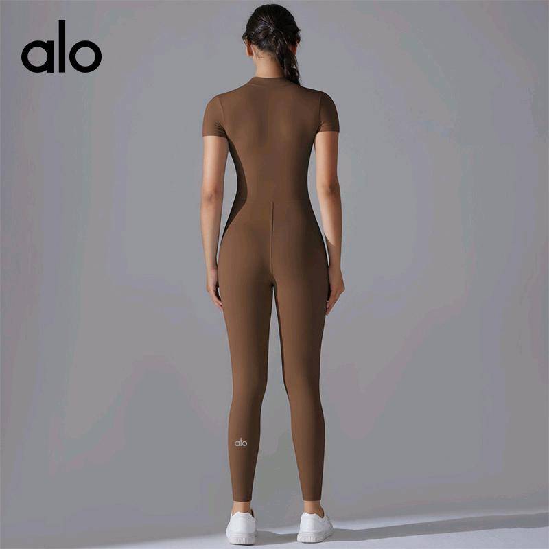 ALO YOGA💰103💎支持一件代发
aloyoga连体服开领拉链短袖连体服健身运动连体衣紧身瑜伽服女
【品牌】ALO 
【款号】LTY6656
【面料】氨纶/锦纶
【颜色】板栗色，黑色，深灰，雾霾蓝，枣红色
【尺码】S，M，L，XL
 专柜同款品质，厂家直销，货源充足，售后保障