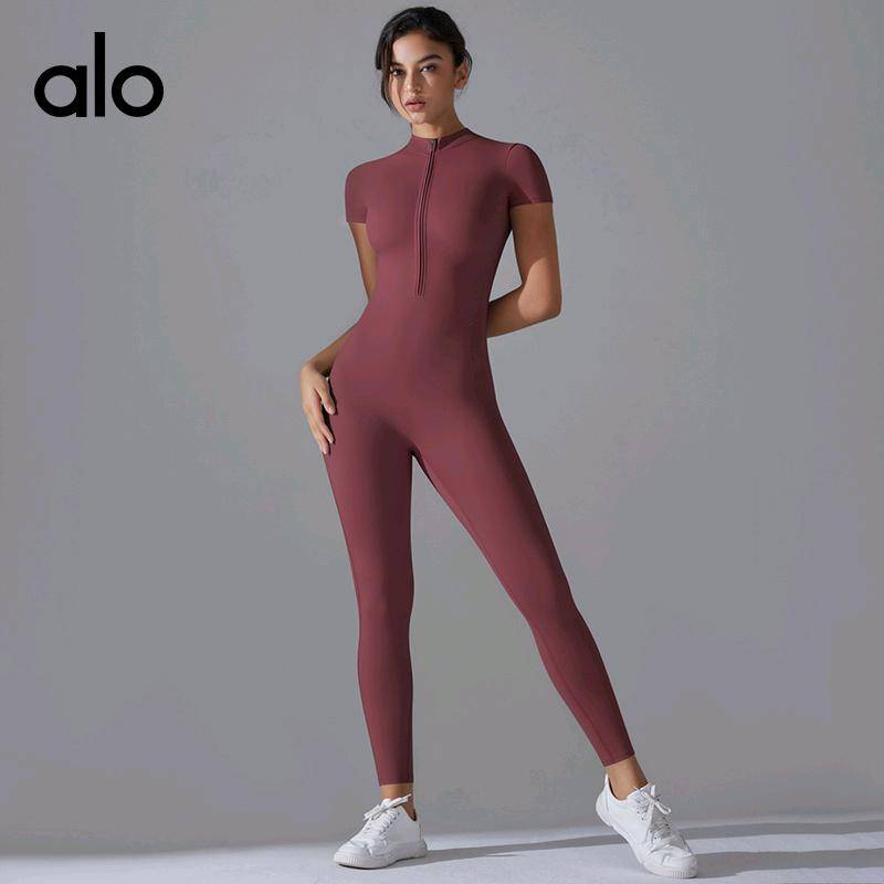 ALO YOGA💰103💎支持一件代发
aloyoga连体服开领拉链短袖连体服健身运动连体衣紧身瑜伽服女
【品牌】ALO 
【款号】LTY6656
【面料】氨纶/锦纶
【颜色】板栗色，黑色，深灰，雾霾蓝，枣红色
【尺码】S，M，L，XL
 专柜同款品质，厂家直销，货源充足，售后保障