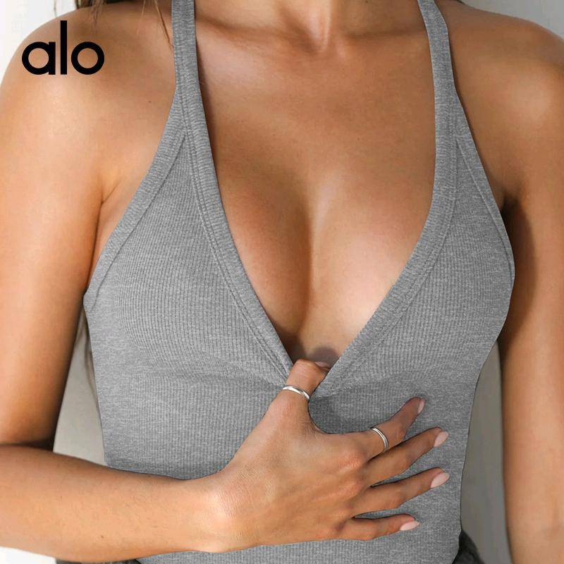 ALO YOGA 💰58💎支持一件代发
aloyoga背心新款针织背心性感修身上衣打底衫
【品牌】AlO
【款号】BX450
【面料】涤纶(聚酯纤维)95%+氨纶5%
【颜色】白色，花灰，黑色，咖啡，深灰，杏色
【尺码】S，M，L，XL，2XL
 专柜同款品质，厂家直销，货源充足，售后保障