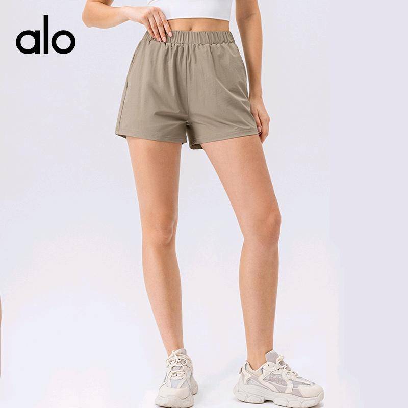 ALO YOGA 💰138💎支持一件代发
aloyoga套装宽松立领夹克卫衣跑步短裤速干健身两件套
【品牌】AlO
【款号】TZ42528
【面料】涤纶/氨纶
【颜色】黑色，浅灰色，浅紫色，沙砾色
【尺码】S，M，L，XL，XXL
 专柜同款品质，厂家直销，货源充足，售后保障