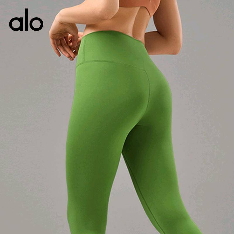 ALO YOGA 💰68💎支持一件代发
alo yoga瑜伽裤女裸感运动弹力高腰健身九分裤休闲穿搭紧身裤
【品牌】AlO
【款号】CK2509
【面料】锦纶 75%+氨纶 25%
【颜色】安哥拉红，高级黑，森林绿，咖啡色，乌木灰，葡萄酒红，水墨灰，象牙白，抹茶绿，墨水蓝
【尺码】S，M，L，XL
 专柜同款品质，厂家直销，货源充足，售后保障