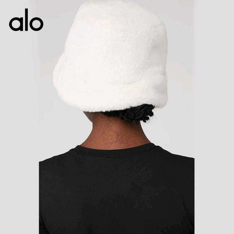 ALO YOGA💰98💎支持一件代发
aloyoga 毛绒复古简约渔夫相秋冬百搭保暖时尚盆帽
【品牌】ALO 
【款号】JY90020（渔夫帽）
【面料】聚酯纤维
【颜色】黑色，白色
【尺码】均码
 专柜同款品质，厂家直销，货源充足，售后保障