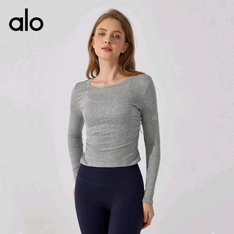 ALO YOGA💰78💎支持一件代发
aloyoga 裸感瑜伽服褶皱修身亲肤圆领休闲健身长袖T恤
【品牌】ALO 
【款号】YC348
【面料】氨纶/粘纤
【颜色】白麻灰，黑色，棱镜粉，浅麻灰，蒸馏咖啡
【尺码】S，M，L，XL
 专柜同款品质，厂家直销，货源充足，售后保障