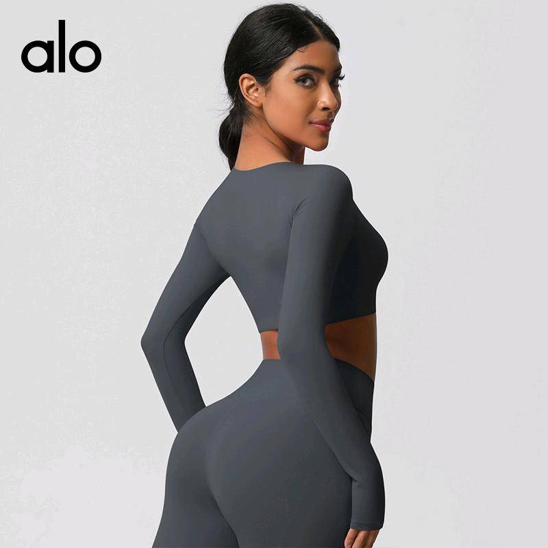 ALO YOGA💰88💎支持一件代发
aloyoga 可拆卸杯垫长袖健身服紧身瑜伽服普拉提跑步运动长袖上衣
【品牌】ALO 
【款号】CX7104
【面料】氨纶/锦纶
【颜色】霜灰色，板栗色，黑色，徽章蓝，罗勒绿，浅象牙，石墨灰，天空蓝，胭脂红，樱花粉
【尺码】S，M，L，XL
 专柜同款品质，厂家直销，货源充足，售后保障