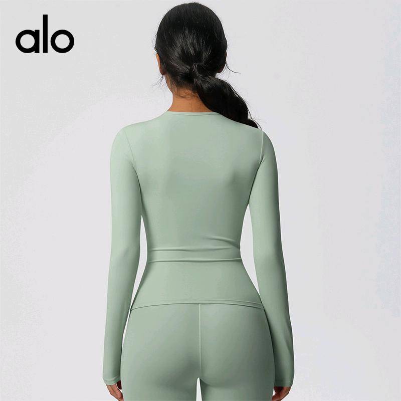 ALO YOGA💰73💎支持一件代发
aloyoga 紧身磨毛瑜伽上衣速干健身服弹力跑步运动T恤
【品牌】ALO 
【款号】CX7102
【面料】氨纶/锦纶
【颜色】霜灰色，板栗色，黑色，徽章蓝，罗勒绿，浅象牙，石墨灰，天空蓝，胭脂红，樱花粉
【尺码】S，M，L，XL
 专柜同款品质，厂家直销，货源充足，售后保障