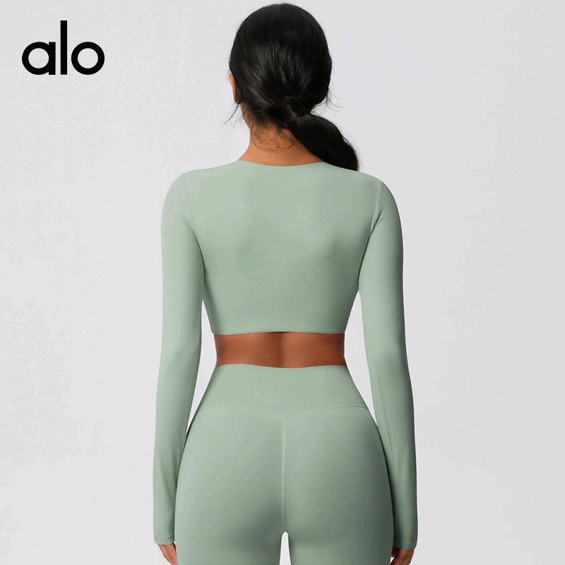ALO YOGA💰88💎支持一件代发
aloyoga 可拆卸杯垫长袖健身服紧身瑜伽服普拉提跑步运动长袖上衣
【品牌】ALO 
【款号】CX7104
【面料】氨纶/锦纶
【颜色】霜灰色，板栗色，黑色，徽章蓝，罗勒绿，浅象牙，石墨灰，天空蓝，胭脂红，樱花粉
【尺码】S，M，L，XL
 专柜同款品质，厂家直销，货源充足，售后保障