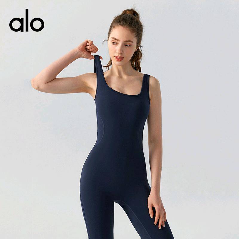 ALO YOGA💰103💎支持一件代发
aloyoga 跨境紧身瑜伽连体衣镂空美背带胸垫裸感一体式连体健身服
【品牌】ALO 
【款号】DSP811
【面料】锦纶/氨纶
【颜色】海军蓝，黑色，深咖棕，野莓色
【尺码】S，M，L，XL
 专柜同款品质，厂家直销，货源充足，售后保障