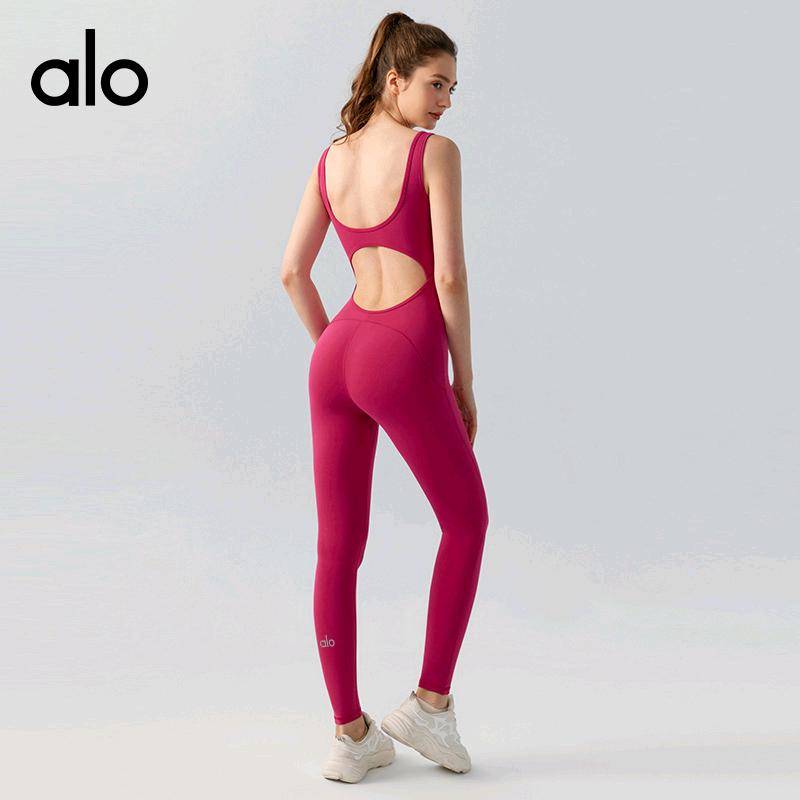 ALO YOGA💰103💎支持一件代发
aloyoga 跨境紧身瑜伽连体衣镂空美背带胸垫裸感一体式连体健身服
【品牌】ALO 
【款号】DSP811
【面料】锦纶/氨纶
【颜色】海军蓝，黑色，深咖棕，野莓色
【尺码】S，M，L，XL
 专柜同款品质，厂家直销，货源充足，售后保障