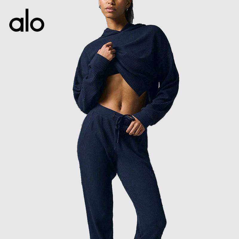 ALO YOGA💰126💎支持一件代发
aloyoga跨境欧美夏季纯色高弹塑身女装时尚休闲长裤套装
【品牌】ALO 
【款号】JY2474
【面料】锦纶/尼龙
【颜色】黑色套装，灰色套装，咖啡色套装，卡其色套装，深蓝色套装
【码数】S ，M，L 
 专柜同款品质，厂家直销，货源充足，售后保障