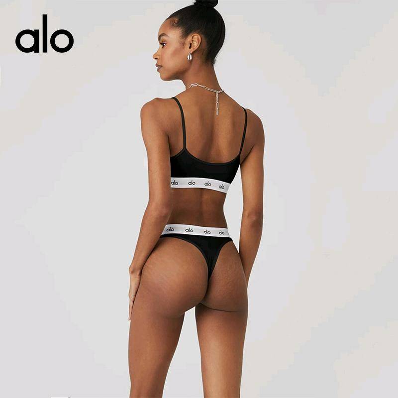 ALO YOGA 💰98💎支持一件代发
aloyoga 三点式比基尼外贸性感休闲背心聚拢美背瑜伽运动内衣套装
【品牌】ALO 
【款号】JY9004（套装）
【面料】涤纶+氨纶
【颜色】黑色，白色
【尺码】S，M，L，XL
 专柜同款品质，厂家直销，货源充足，售后保障